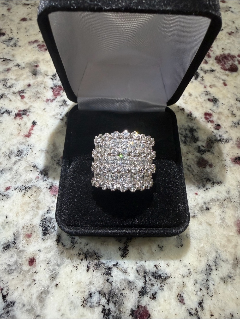 Sparkling Wide Silver-Tone Crystal cocktail ring - size 6 Canada silver